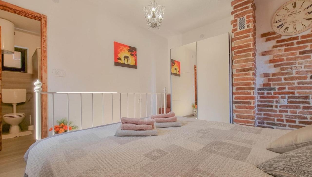 Enio Apartman Novigrad Istria Kültér fotó